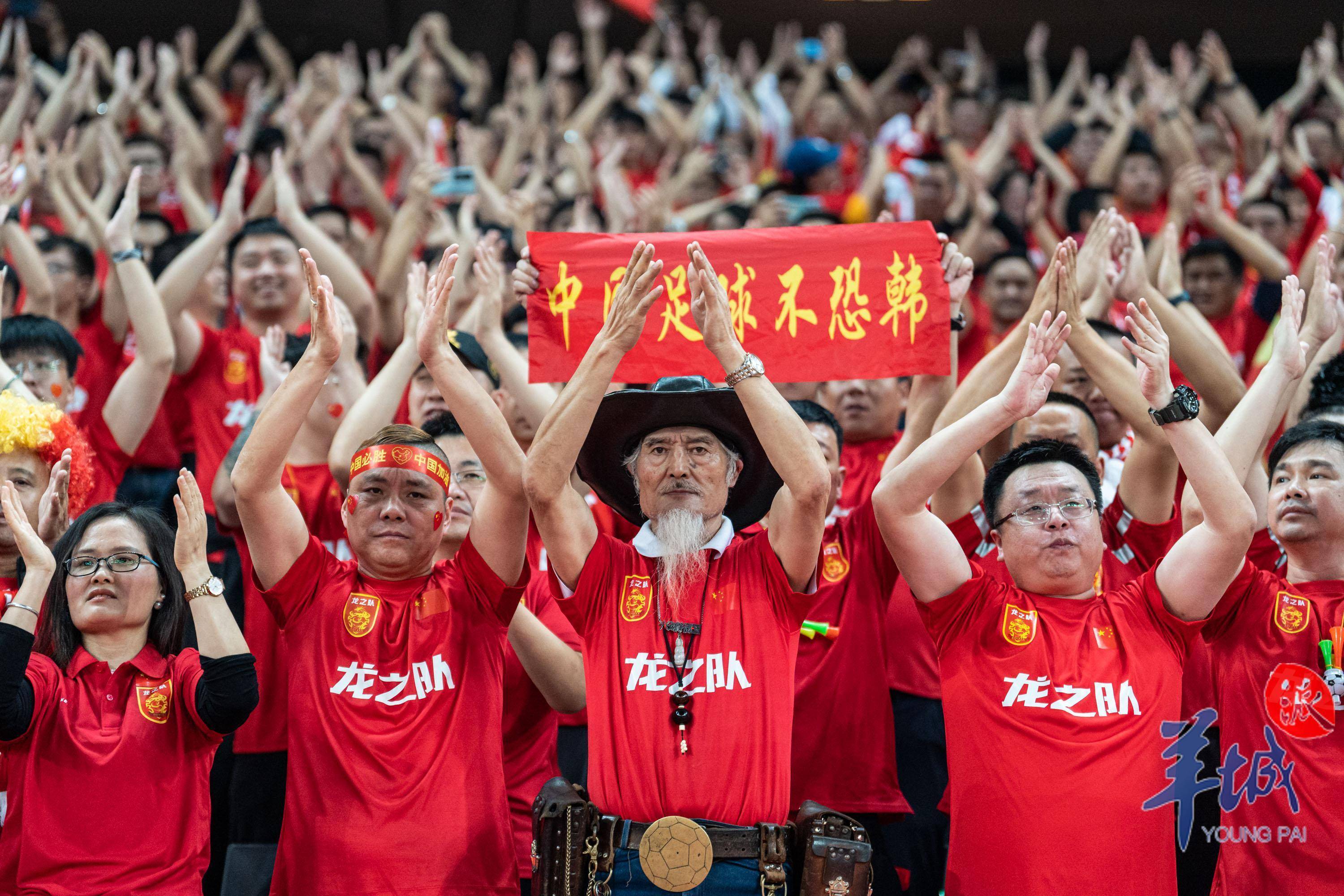 包含精彩瞬间惹人关注，球队实力尽显风采的词条