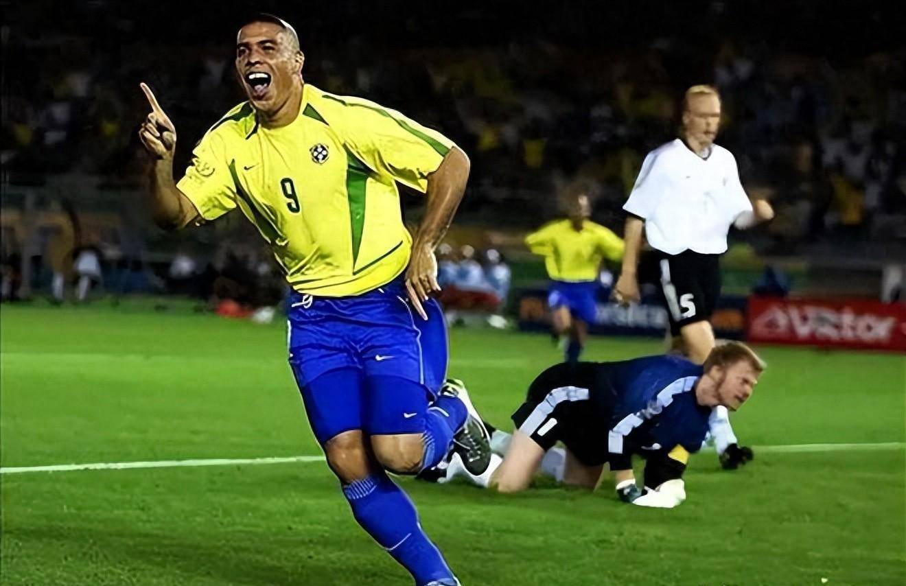 包含足球明星大赛展开角逐,看点不断燃起的词条 包含足球明星大赛展开角逐,看点不断燃起的词条