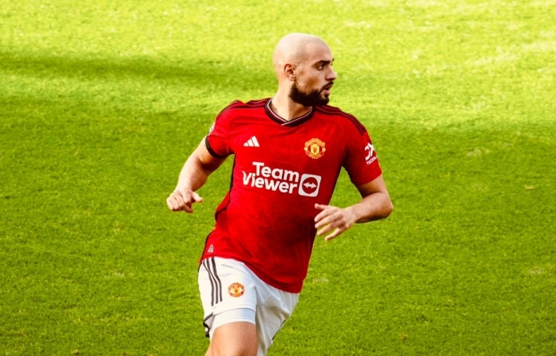 包含曼联后防线不稳,连续丢球,面临改善压力的词条 包含曼联后防线不稳,连续丢球,面临改善压力的词条