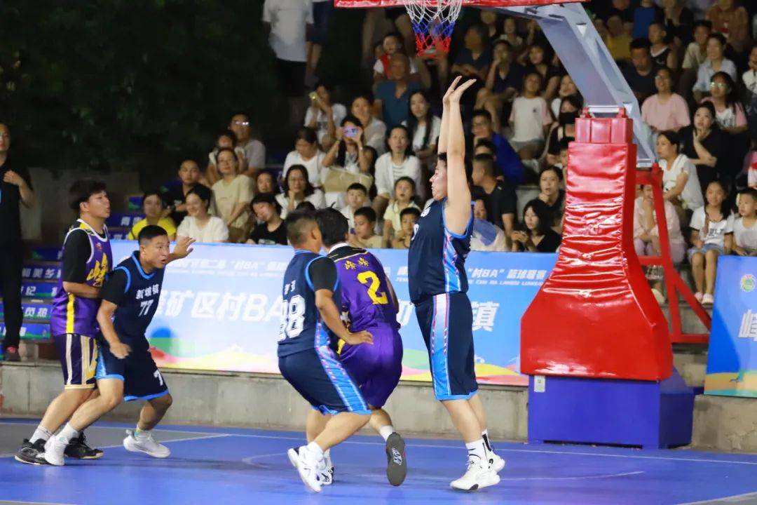 激情再次燃烧,篮球联赛再掀高潮 激情再次燃烧,篮球联赛再掀高潮