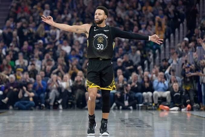 原标题:库里创造新纪录,成为季后赛历史三分王 原标题:库里创造新纪录,成为季后赛历史三分王