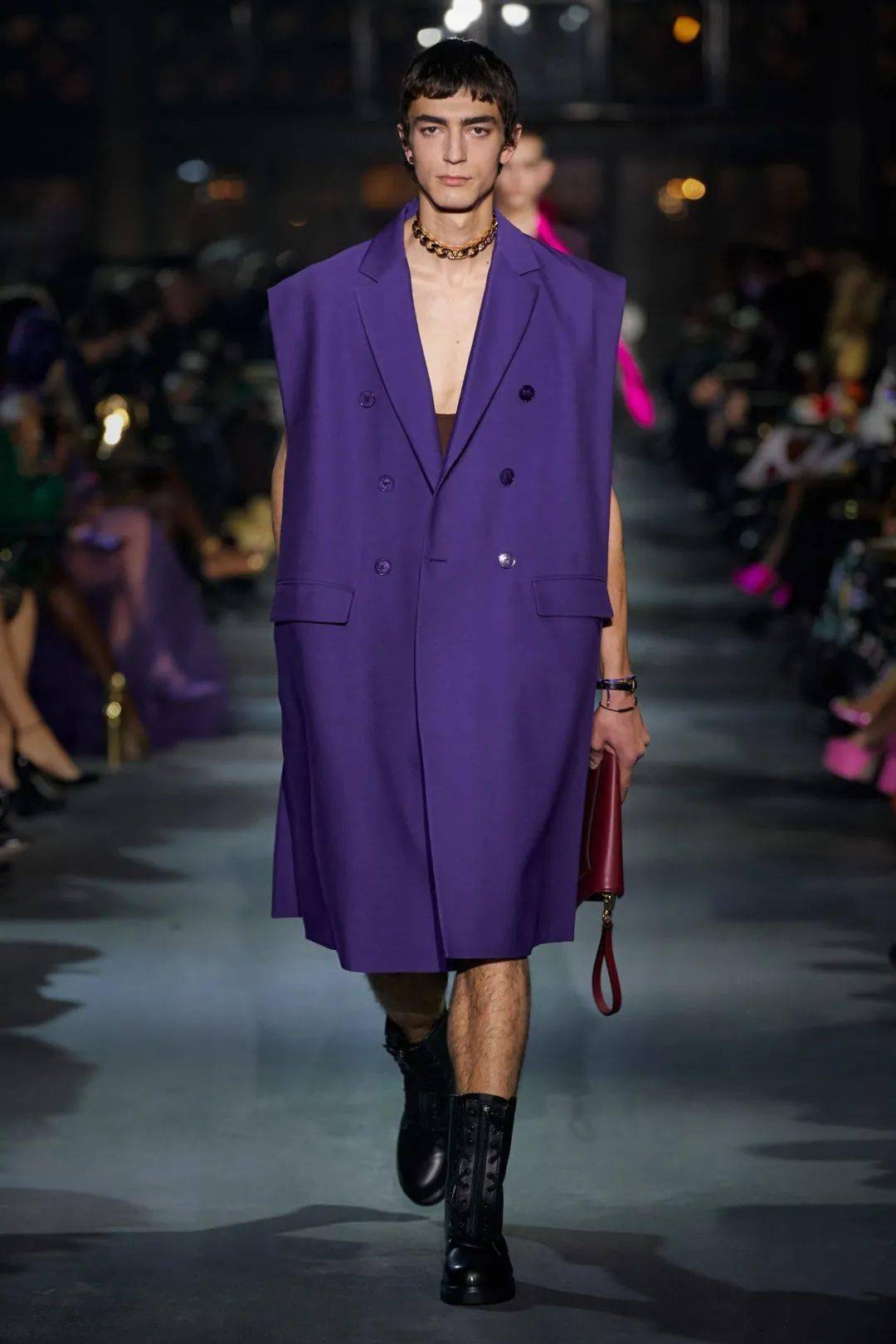 抢镜球员压轴亮相，彰显超凡表现