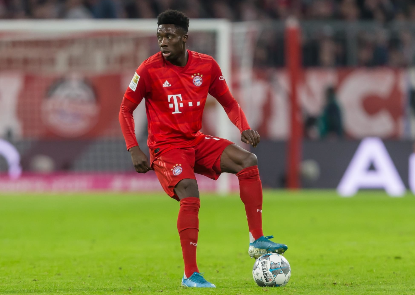 拜仁慕尼黑球星获得最佳射手奖