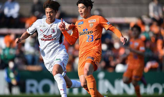 首尔FC遭遇困难,球员拼搏争取晋级的简单介绍 首尔FC遭遇困难,球员拼搏争取晋级的简单介绍