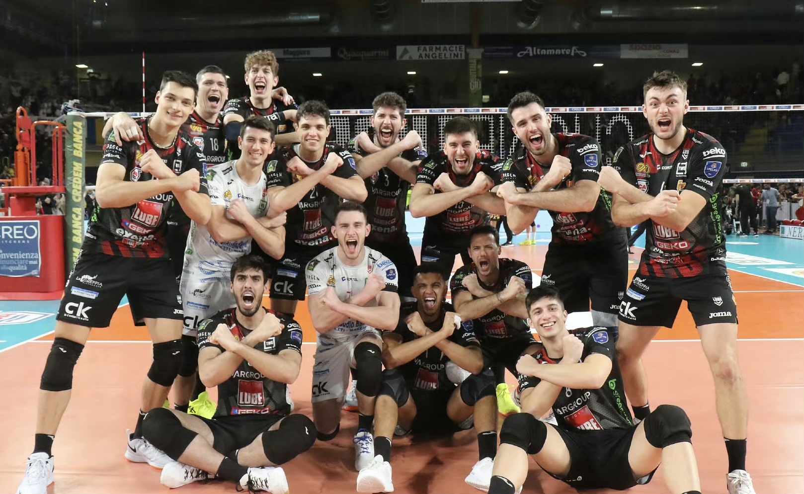 瓦伦西亚客场不敌对手,遭遇两连败 瓦伦西亚客场不敌对手,遭遇两连败