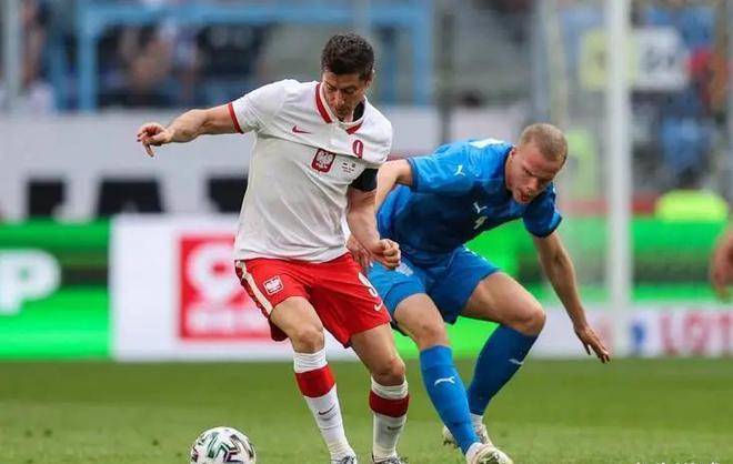 西班牙队逆转波兰队,晋级令人瞩目 西班牙队逆转波兰队,晋级令人瞩目