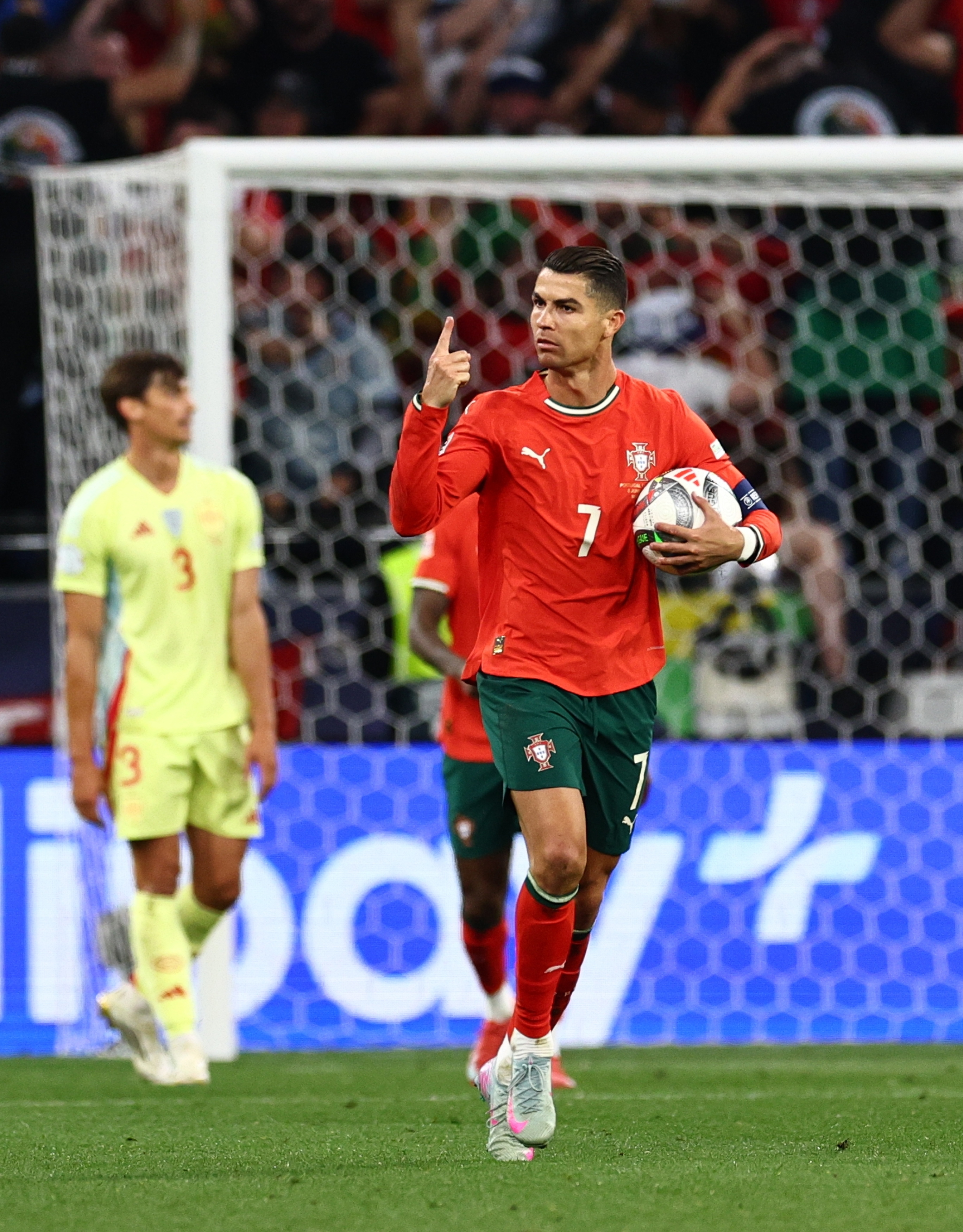 葡萄牙国脚因伤缺席国家队友谊赛的简单介绍 葡萄牙国脚因伤缺席国家队友谊赛的简单介绍